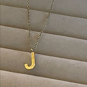 Chic Gold Initial J Necklace